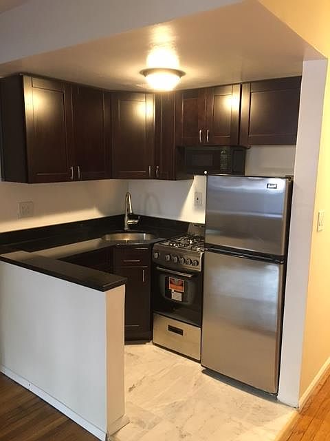 1st image of 30 W 83rd St #1B