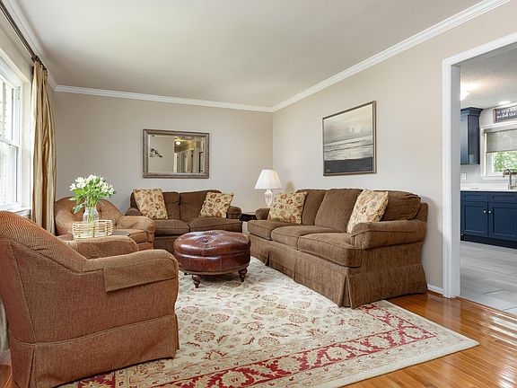 2nd image of 2528 Standifer Hills Dr