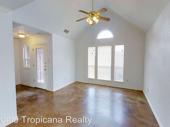 4th image of 310 White Oak Way