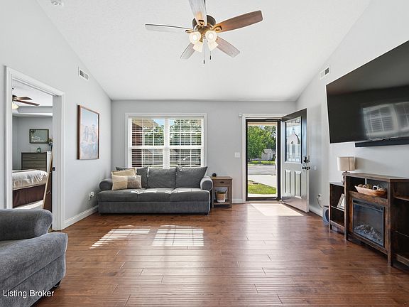 4th image of 120 Quiet Spring Dr