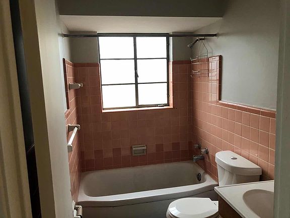 3rd image of 6930 Ohio Ave Unit 4