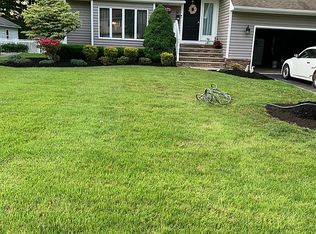 40 Tilley Ave, Pompton Plains, NJ 07444