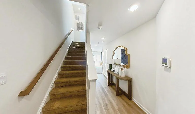 8201 Brodie Ct — Photo 2