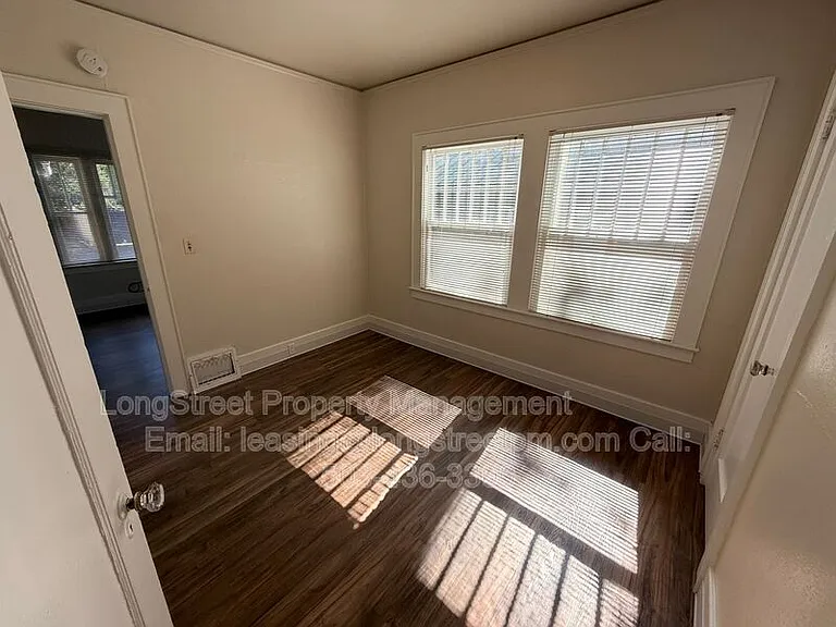 588 Knapps Pl NE — Photo 18