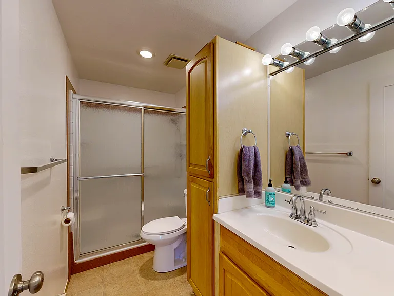 1725 Lafayette St S #B — Photo 3