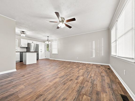 4th image of 497 Asbury Ln