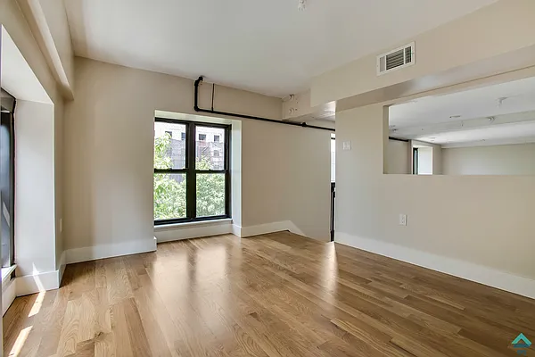 Rented by EXR | media 21