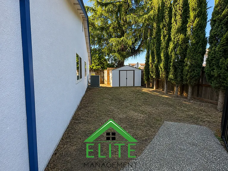 2901 Davenport Way — Photo 14