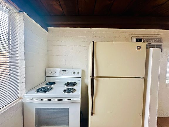 4th image of 250 W Laguna St APT 7