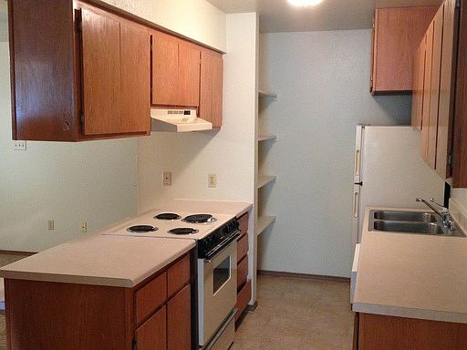 2nd image of 150 Cedar Creek Ct APT 2