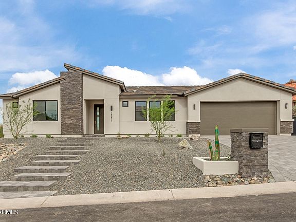 2nd image of 15211 N Catalpa Place