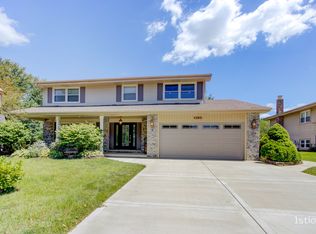 6S081 Lakewood Dr, Naperville, IL