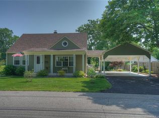 41 North Rd, Groton, CT 06340