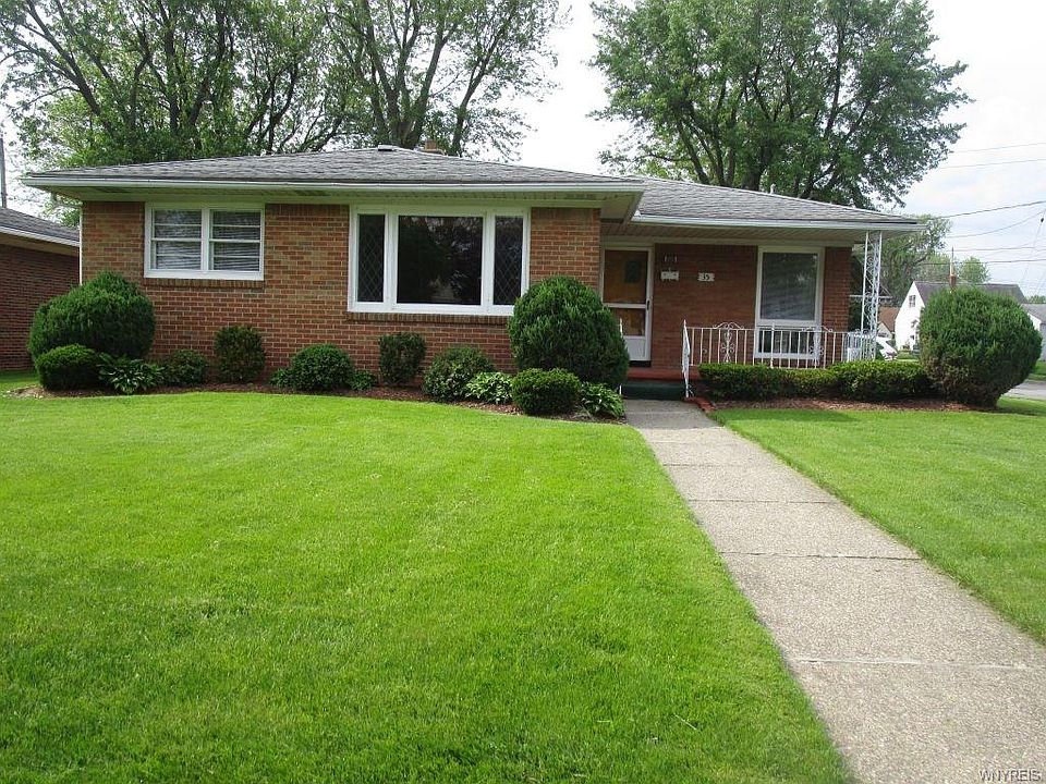 1st image of 35 Wilma Dr