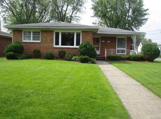 35 Wilma Dr, Lancaster, NY 14086