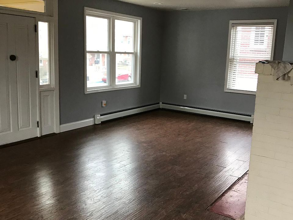 Spacious and lots of natural lighting