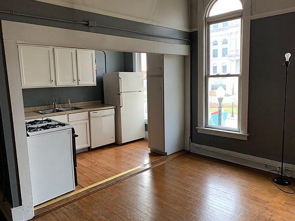 3rd image of 7 Lincolnway APT 1