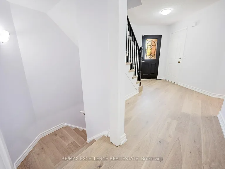 15 Nymark Pl — Photo 28
