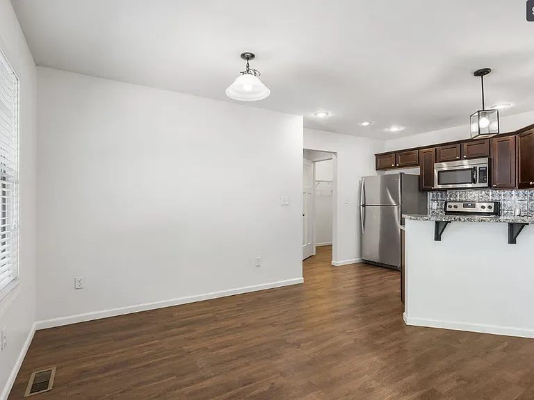 2301 W Bridlewood Trl — Photo 15