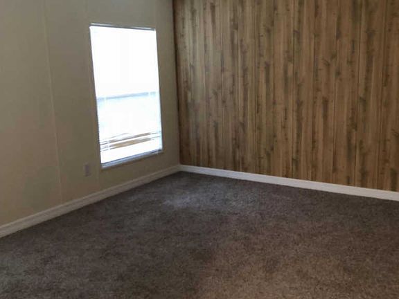 5th image of 6615 SE 139th St