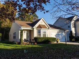 5732 Waverly Lynn Ln, Charlotte, NC 28269