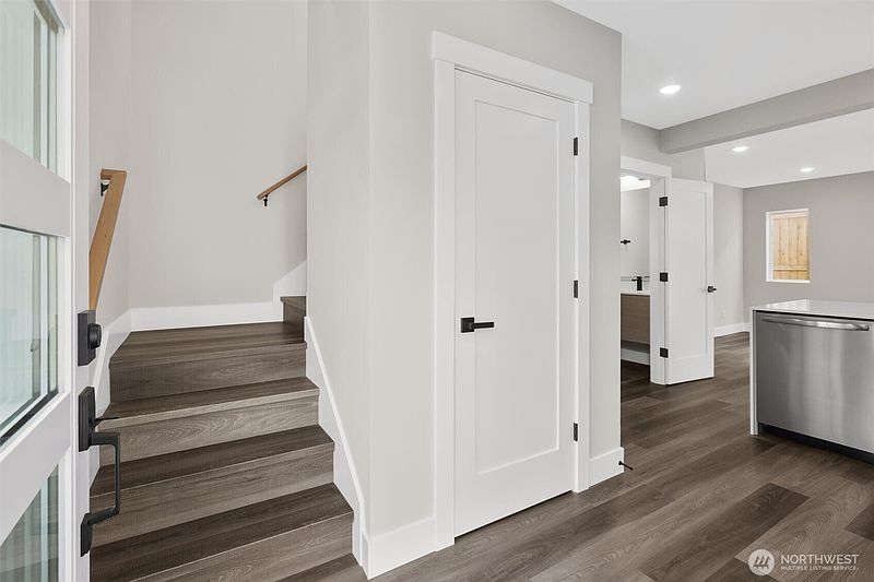 2nd image of 503 NE 42nd Street