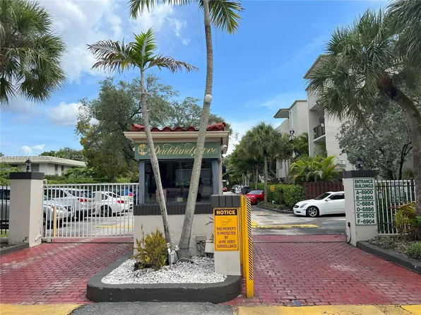6902 N Kendall Dr APT E405, Pinecrest, FL 33156