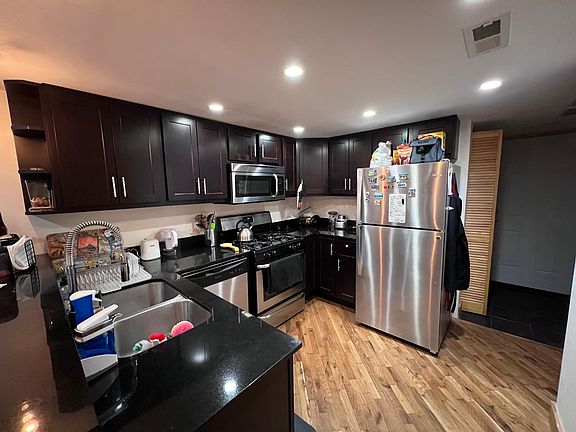 4th image of 1750 W Augusta Blvd #G