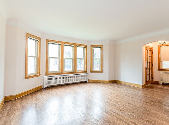 3rd image of 5755 W Cornelia Ave
