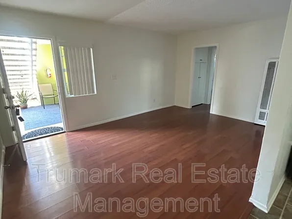 5651 Cartwright Ave APT A, North Hollywood, CA 91601