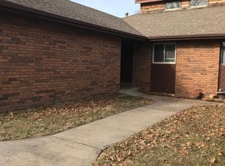 403 E Redwood St, Springfield, MO 65807