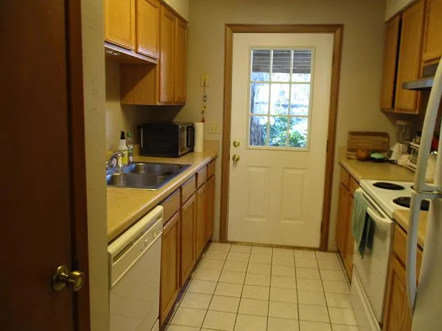 1008 Pineview Blvd #D — Photo 13