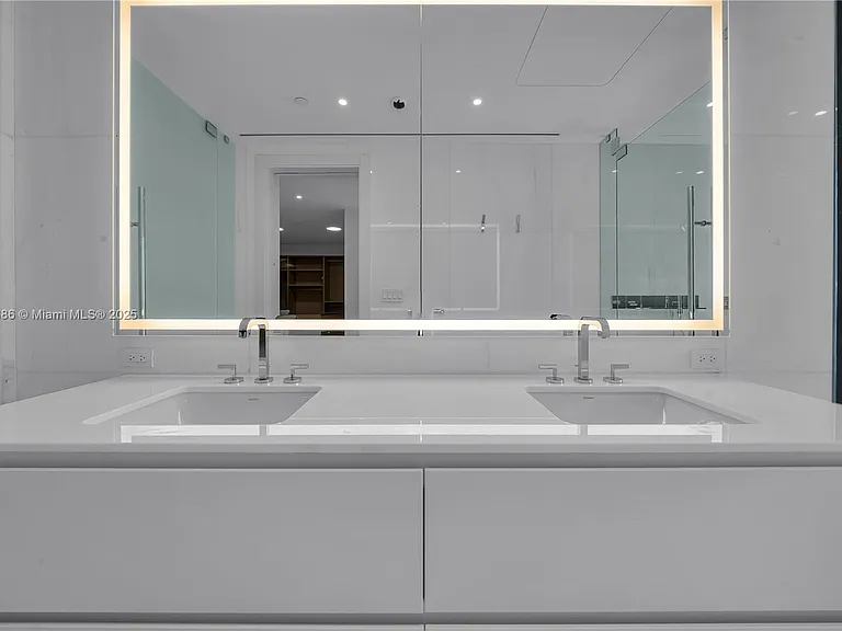 300 Biscayne Boulevard Way #2804 — Photo 8