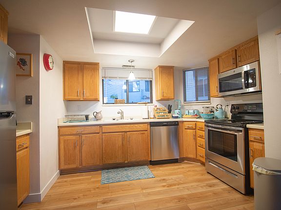 5th image of 480 N Wall St APT B102