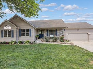 108 Farrar Dr, Aurora, IN 47001