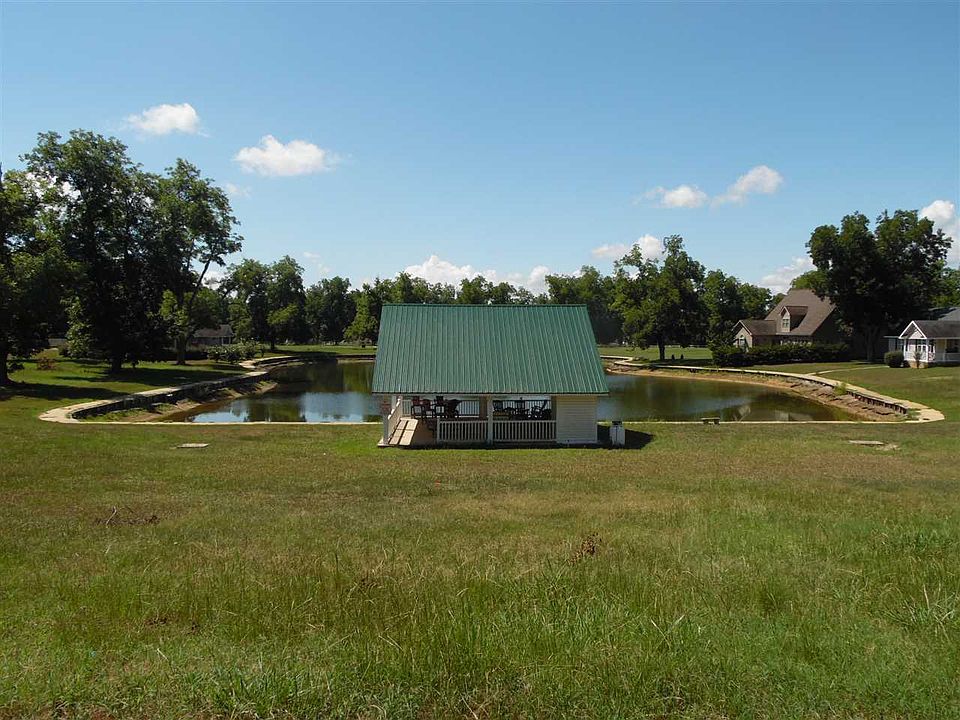 2nd image of 111 Plantation Dr