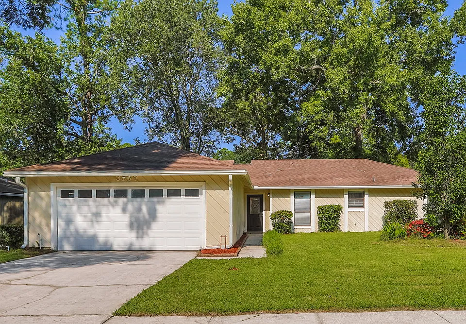 3167 Laurel Grv S