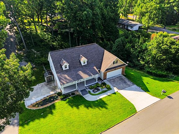 2nd image of 2850 Parkwood Trl NW