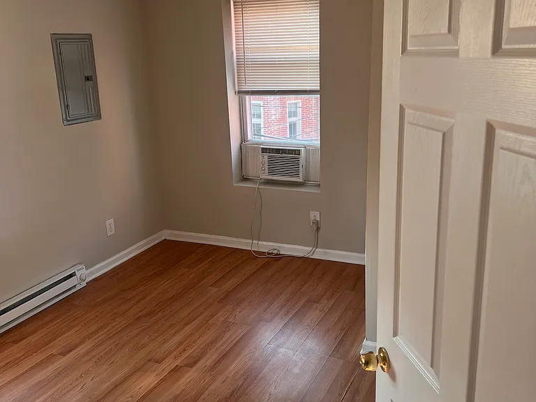 2024 Saint Paul St #2B — Photo 11