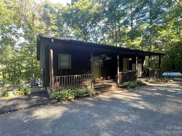 1660 Taylorsville Rd, Lenoir, NC 28645