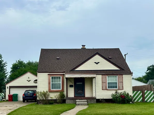 22476 Saxony Ave, Eastpointe, MI 48021