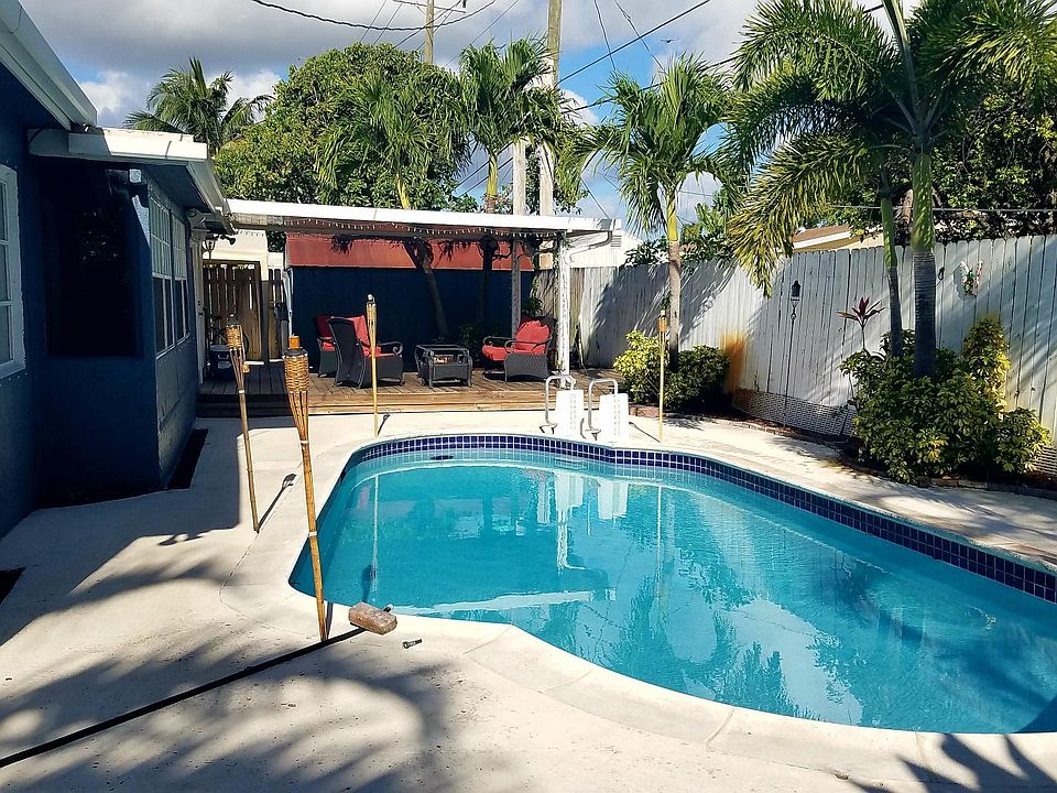 2nd image of 3361 SW 16th Ct