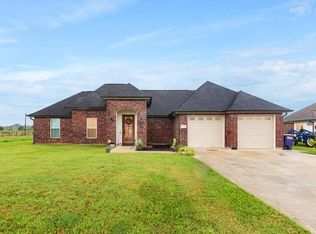 17200 Maverick Dr, Iowa, LA 70647