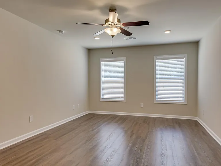 Woodberry Apartments — Photo 20