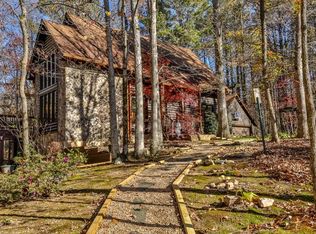 104 White Oak Dr, Talking Rock, GA 30175