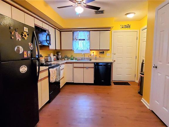 3rd image of 33 Dale Ave APT G