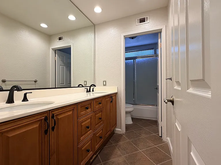 5525 Green Hollow Ln — Photo 23