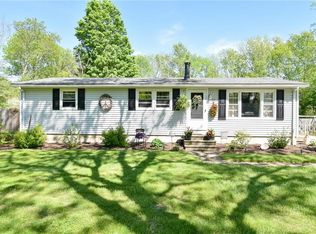 82 Sweet Ln, North Kingstown, RI 02852