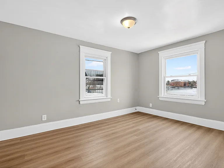 458 Kling St — Photo 22
