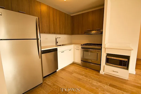 Rented by Town Residential | media 7